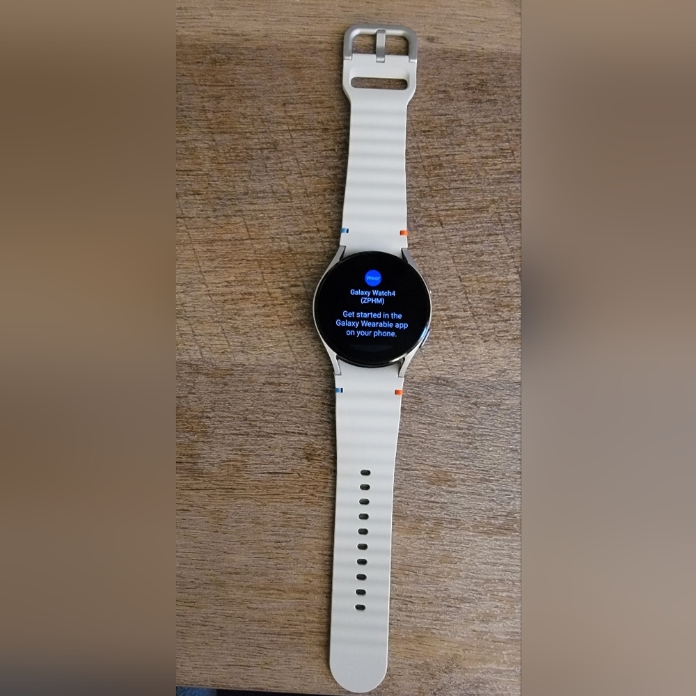 Samsung Galaxy Watch 4 - White